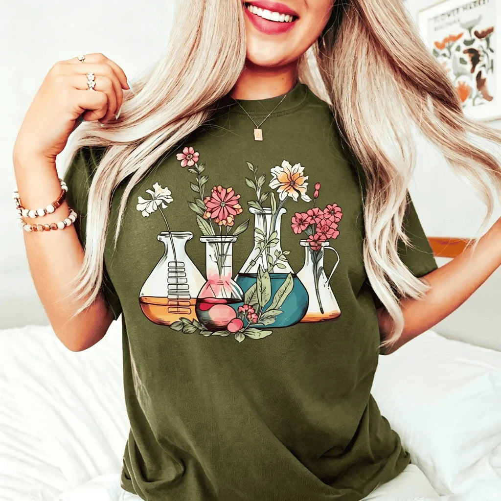 Women Vintage Oversize Cotton Round Neck Shirt Laboratory Shirt Floral Beakers Chemistry Lab Scientist Gift Biology Teacher Tee