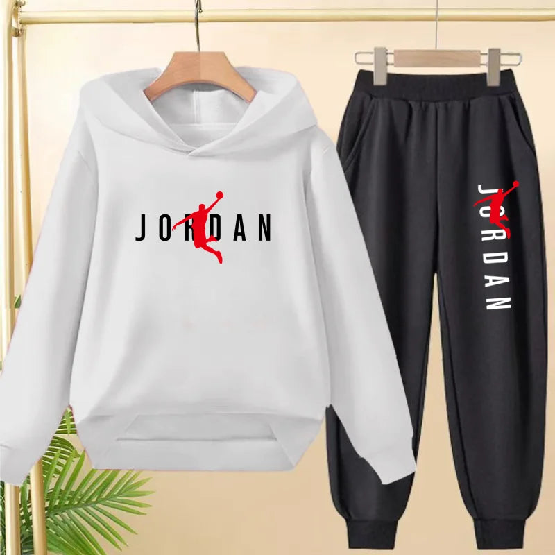 The Children's Sweatshirt L Basketball Set Is Suitable for Boys and Girls Aged 3 to 12featuring a Pullovers,hoodies and Trousers