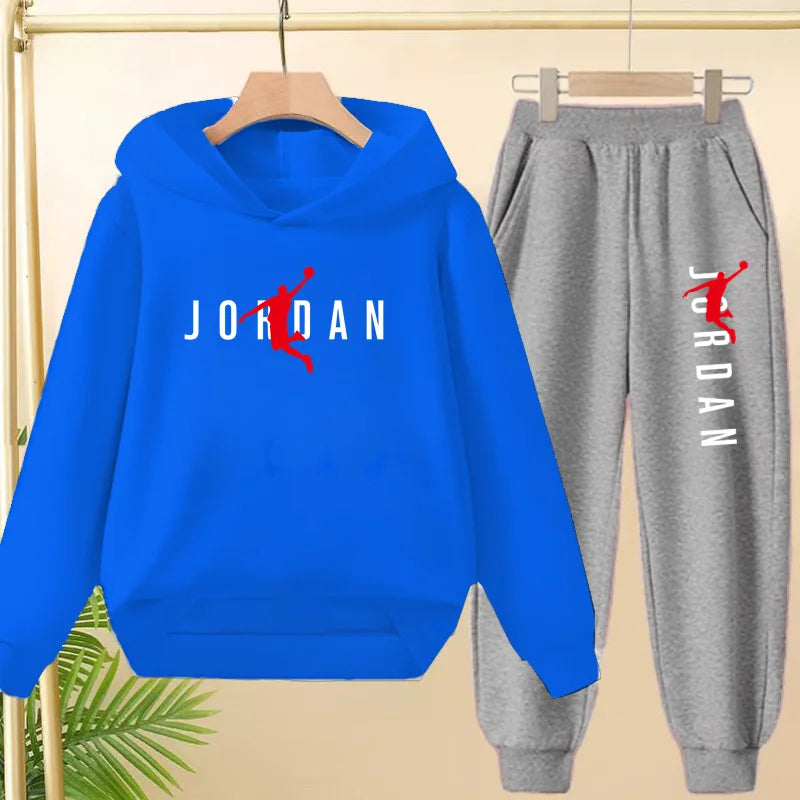 The Children's Sweatshirt L Basketball Set Is Suitable for Boys and Girls Aged 3 to 12featuring a Pullovers,hoodies and Trousers