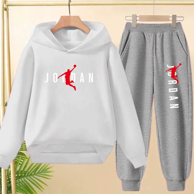 The Children's Sweatshirt L Basketball Set Is Suitable for Boys and Girls Aged 3 to 12featuring a Pullovers,hoodies and Trousers
