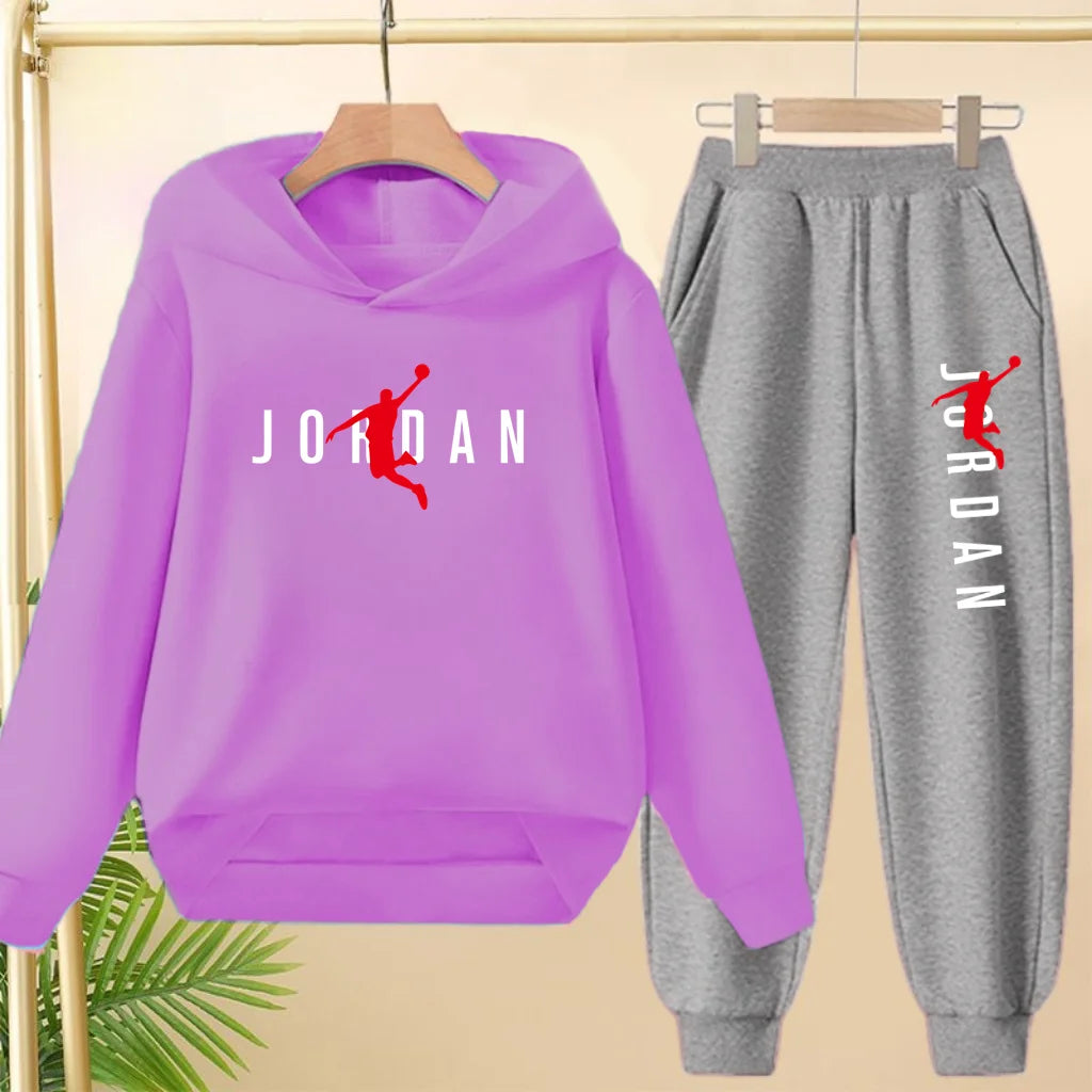 The Children's Sweatshirt L Basketball Set Is Suitable for Boys and Girls Aged 3 to 12featuring a Pullovers,hoodies and Trousers