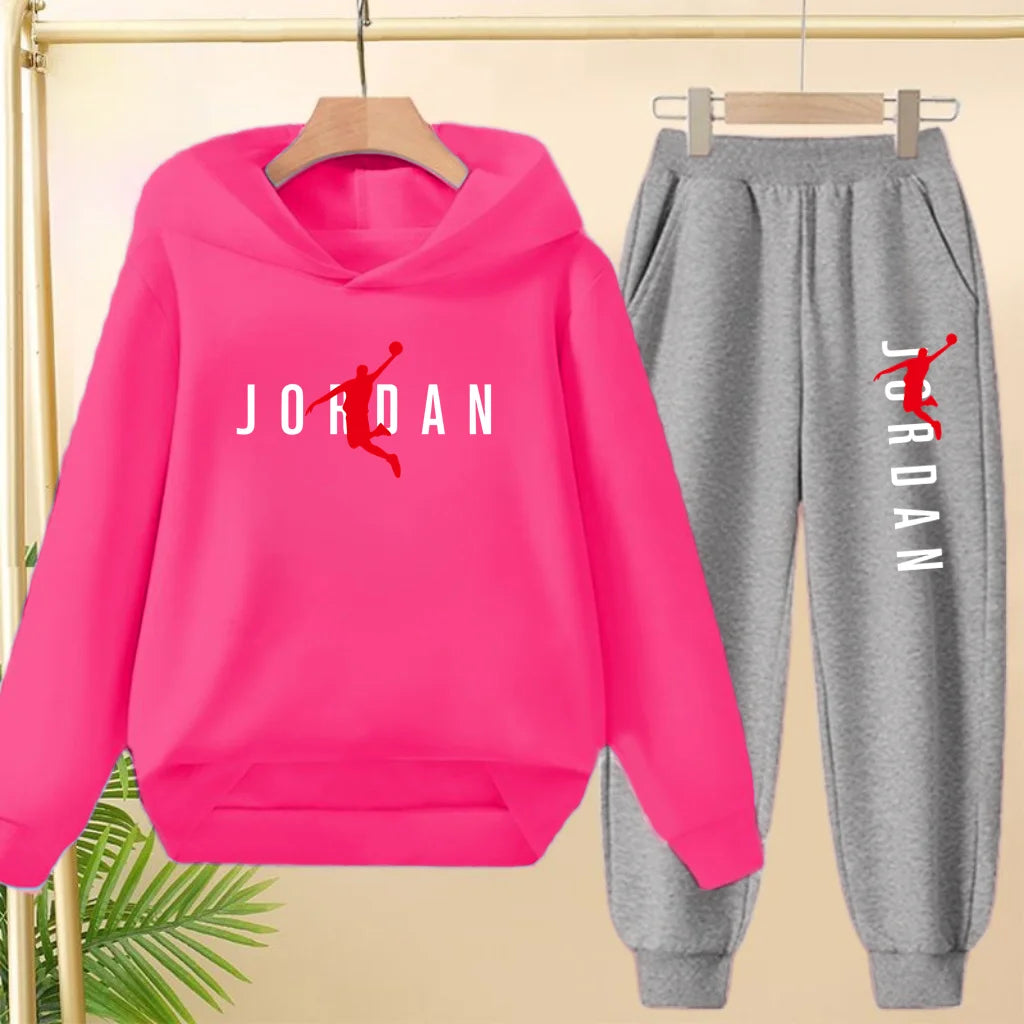 The Children's Sweatshirt L Basketball Set Is Suitable for Boys and Girls Aged 3 to 12featuring a Pullovers,hoodies and Trousers