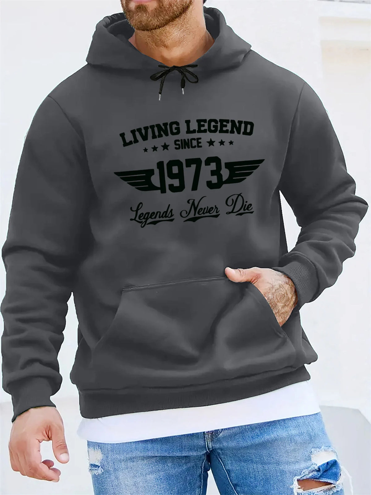 Men's autumn and winter casual fashion loose hoodie retro 1973 letter pattern printed long sleeved warm pullover sweater