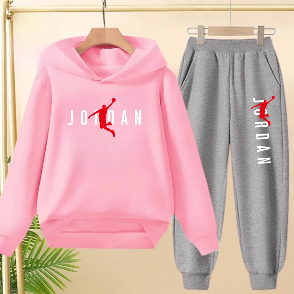 The Children's Sweatshirt L Basketball Set Is Suitable for Boys and Girls Aged 3 to 12featuring a Pullovers,hoodies and Trousers