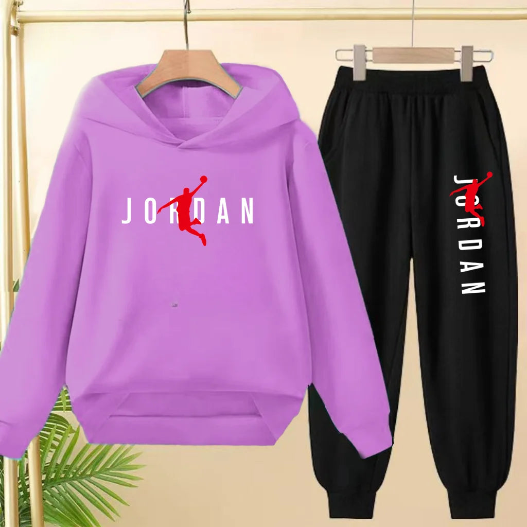 The Children's Sweatshirt L Basketball Set Is Suitable for Boys and Girls Aged 3 to 12featuring a Pullovers,hoodies and Trousers