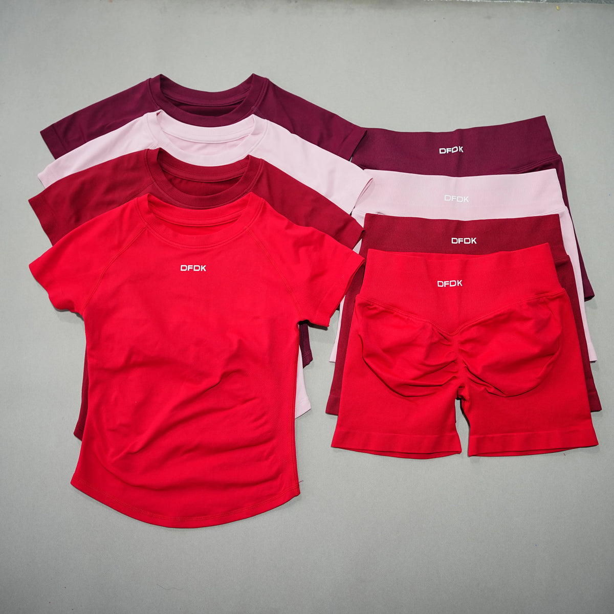 DFDK Quick Dry Breathable 2PCS Set, Seamless Short Sleeve Yoga Top, High Waist Shorts, Women Gym Running Workout Suit