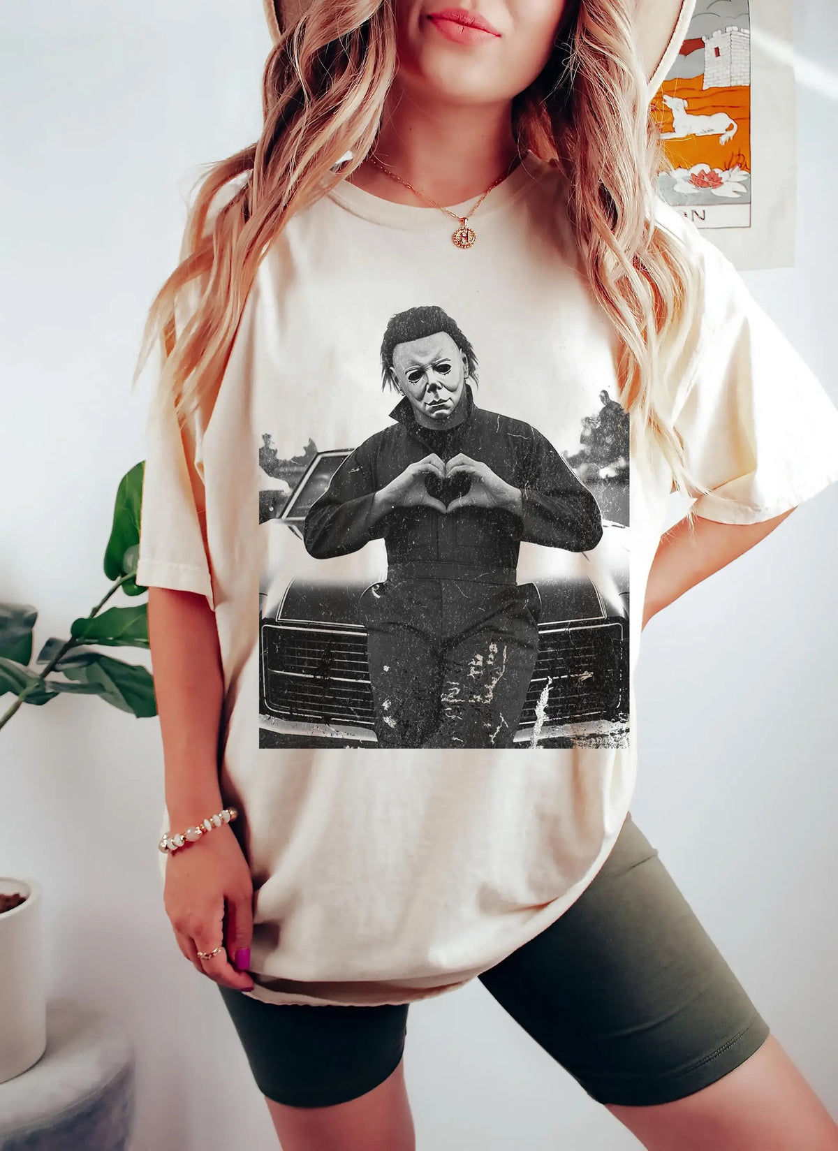 Distressed Michael Myers Heart Hands Vintage Halloween Shirt Retro Horror Movie Shirt Friday The 13th Stickers Comfort Colors